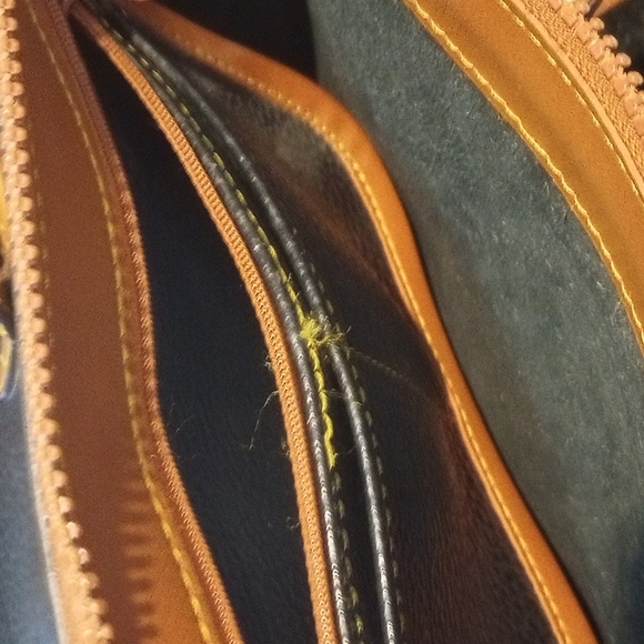 Purse - Picture 4 of 4